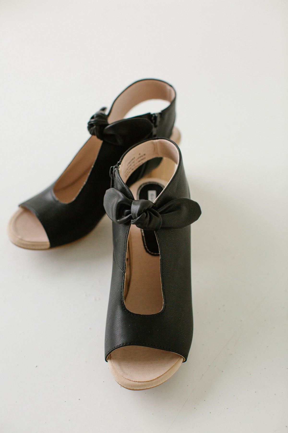 'Memphis' Block Heel Bow Sandals in Black FINAL SALE