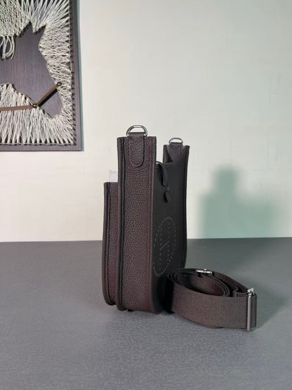 HM Evelyne 23cm Ebene Togo SHW