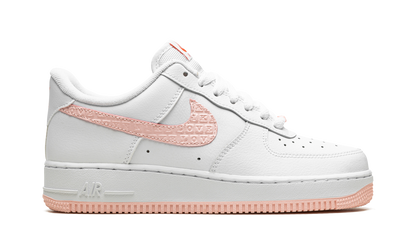 AIR FORCE 1 LO MNS WMNS "Valentine's Day 2022" DQ9320 100