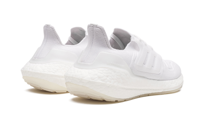 ULTRABOOST 22 WMNS "Triple White" GX5590