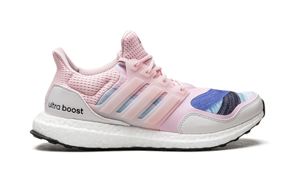 ULTRABOOST S&L DNA WMNS "Women in Power" FX7986
