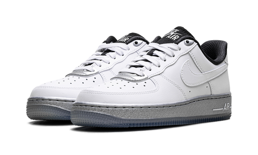 AIR FORCE 1 '07 SE WMNS "White Chrome" DX6764 100