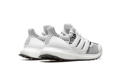 Ultraboost 5.0 DNA GS "White Black" GX2562